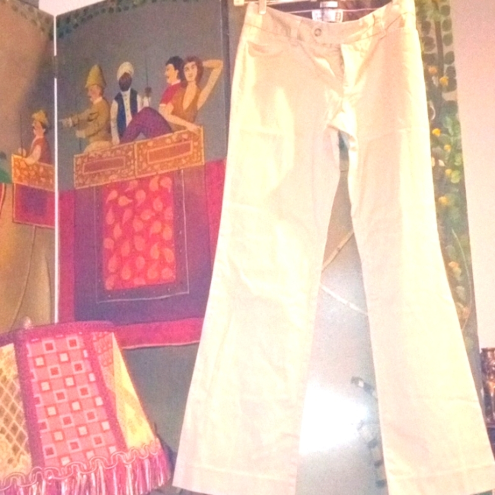 Cute low rise Khakis
